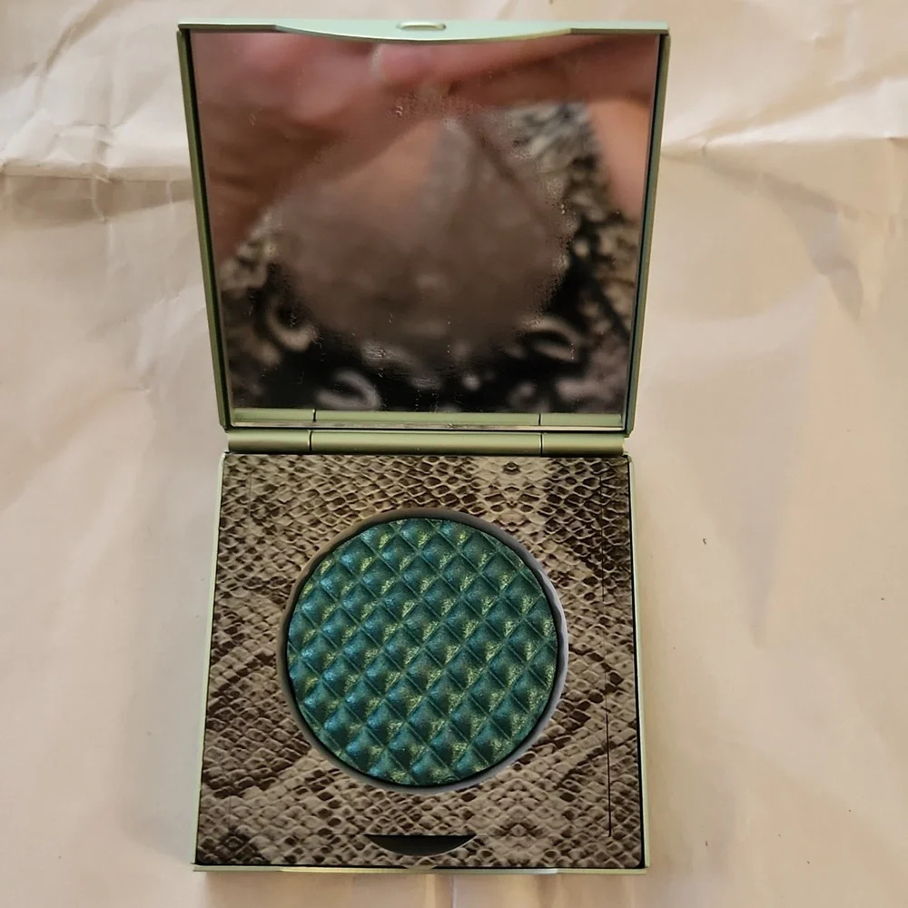 Mally Airbrush Eyeshadow